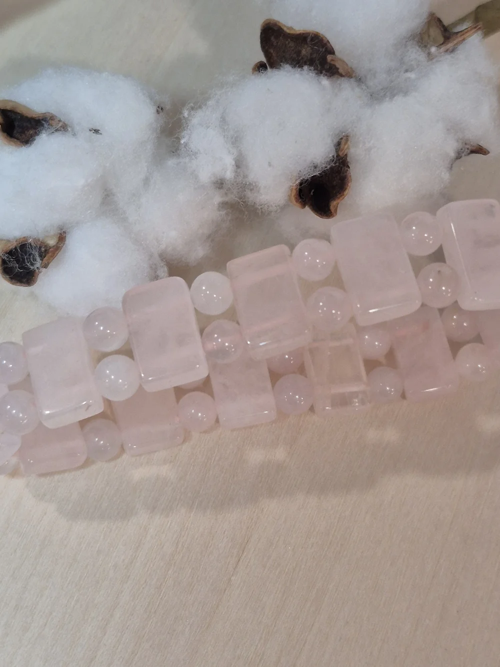 🩷🩷NEW🩷🩷 PRETTY!! Natural Stone ROSE QTZ Stretch Bracelet